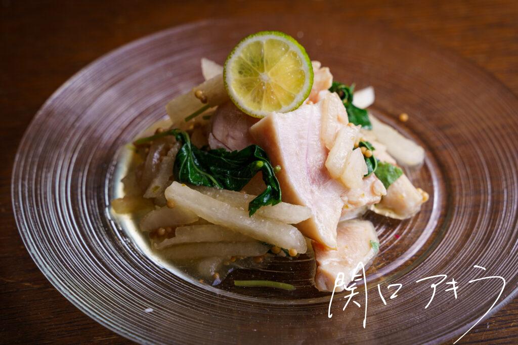 鶏もも肉、梨、粒マスタードの和え物